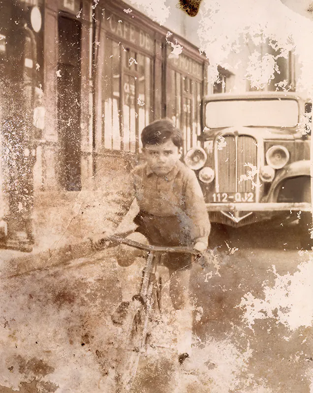 Restauration d'une photo ancienne d'un enfant au Beausset, Var.
